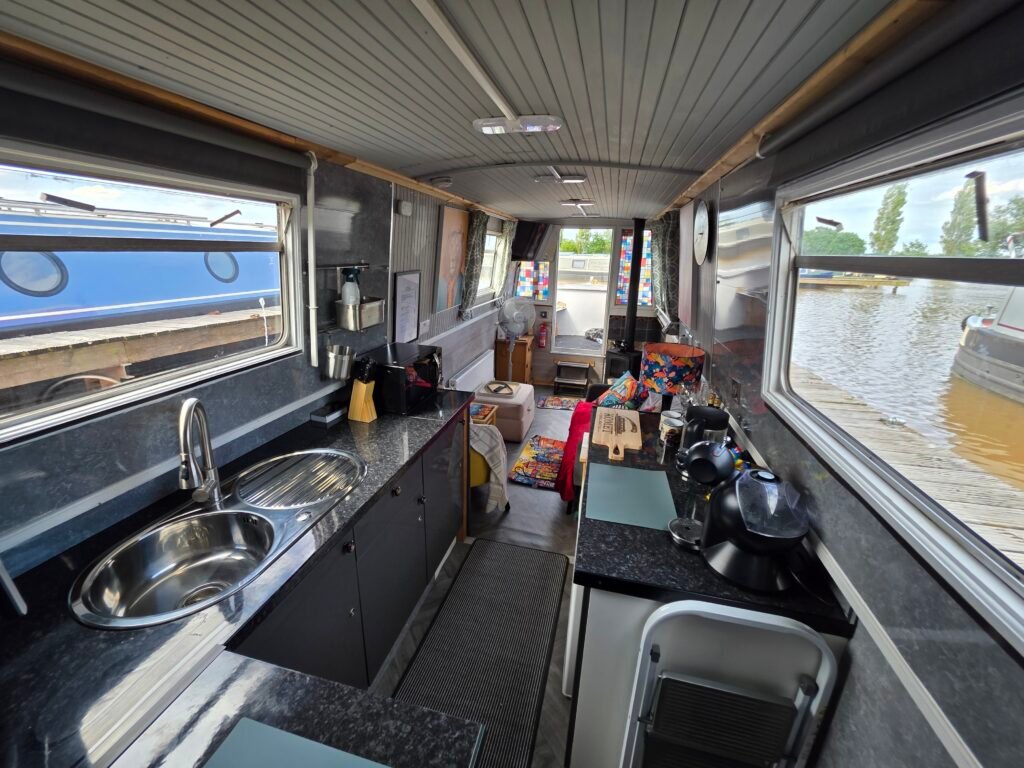 Komet canal boat at Aqueduct Marina